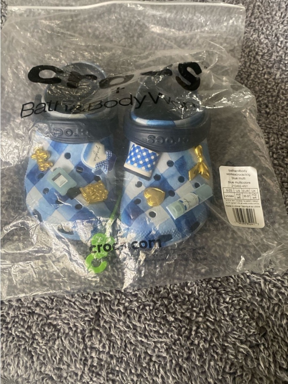 CROCS Blue Gingham Jibbitz Charm Clogs
